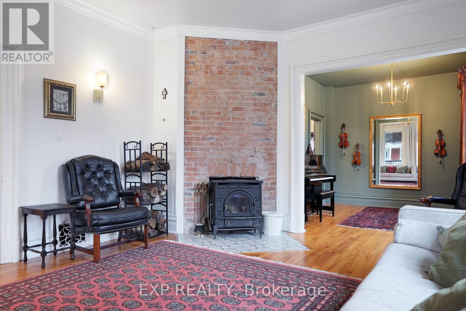 128 RENFREW AVENUE EAST Image 7