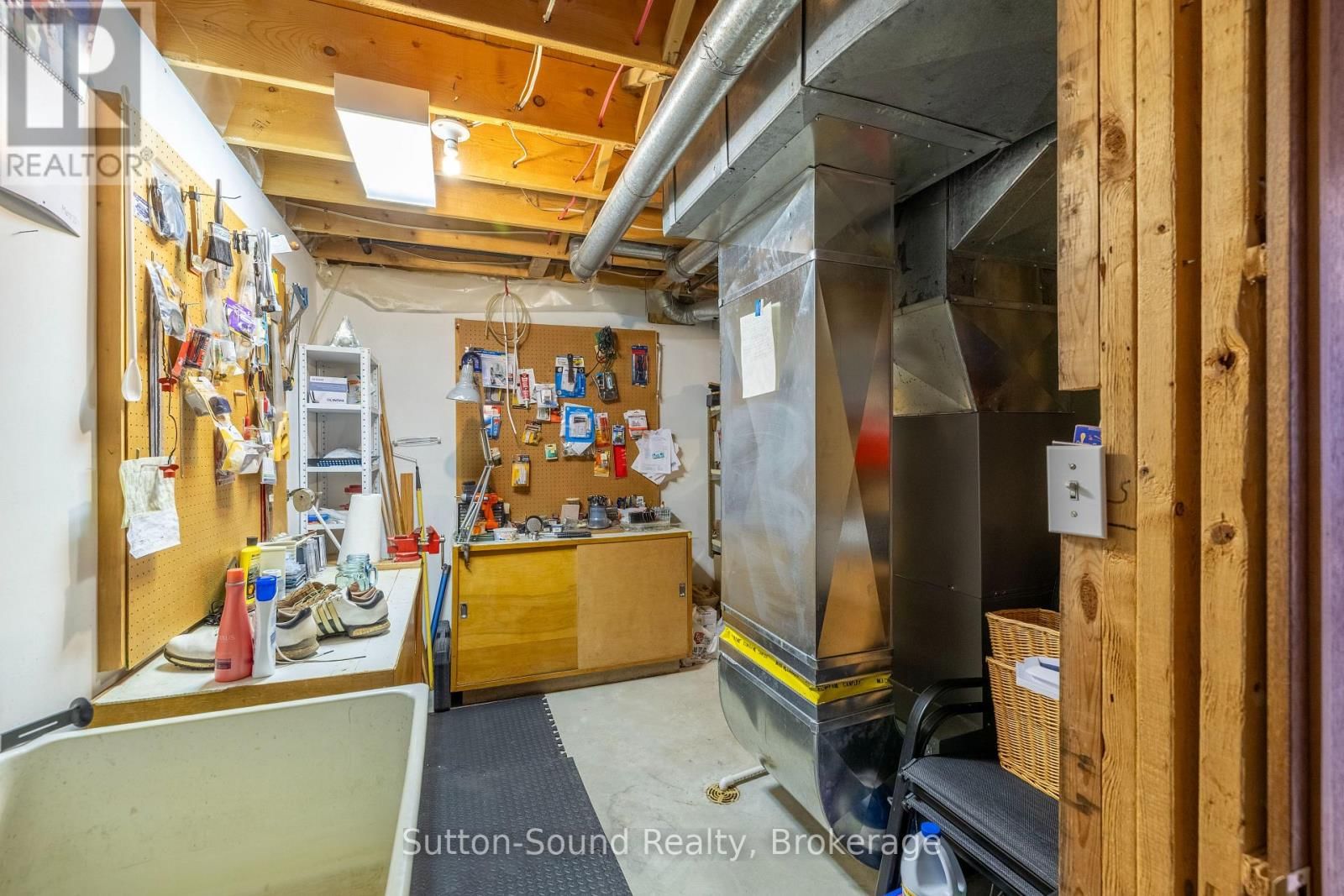 735 15TH A STREET WEST Image 36