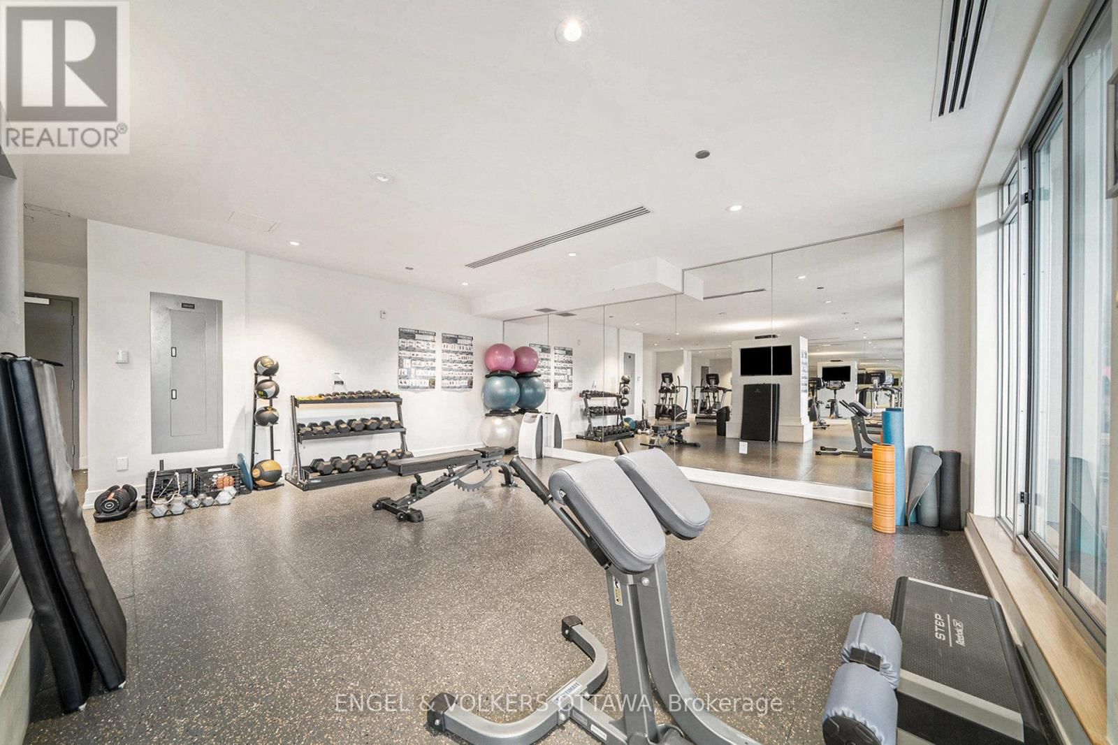 605 - 7 MARQUETTE AVENUE Image 27