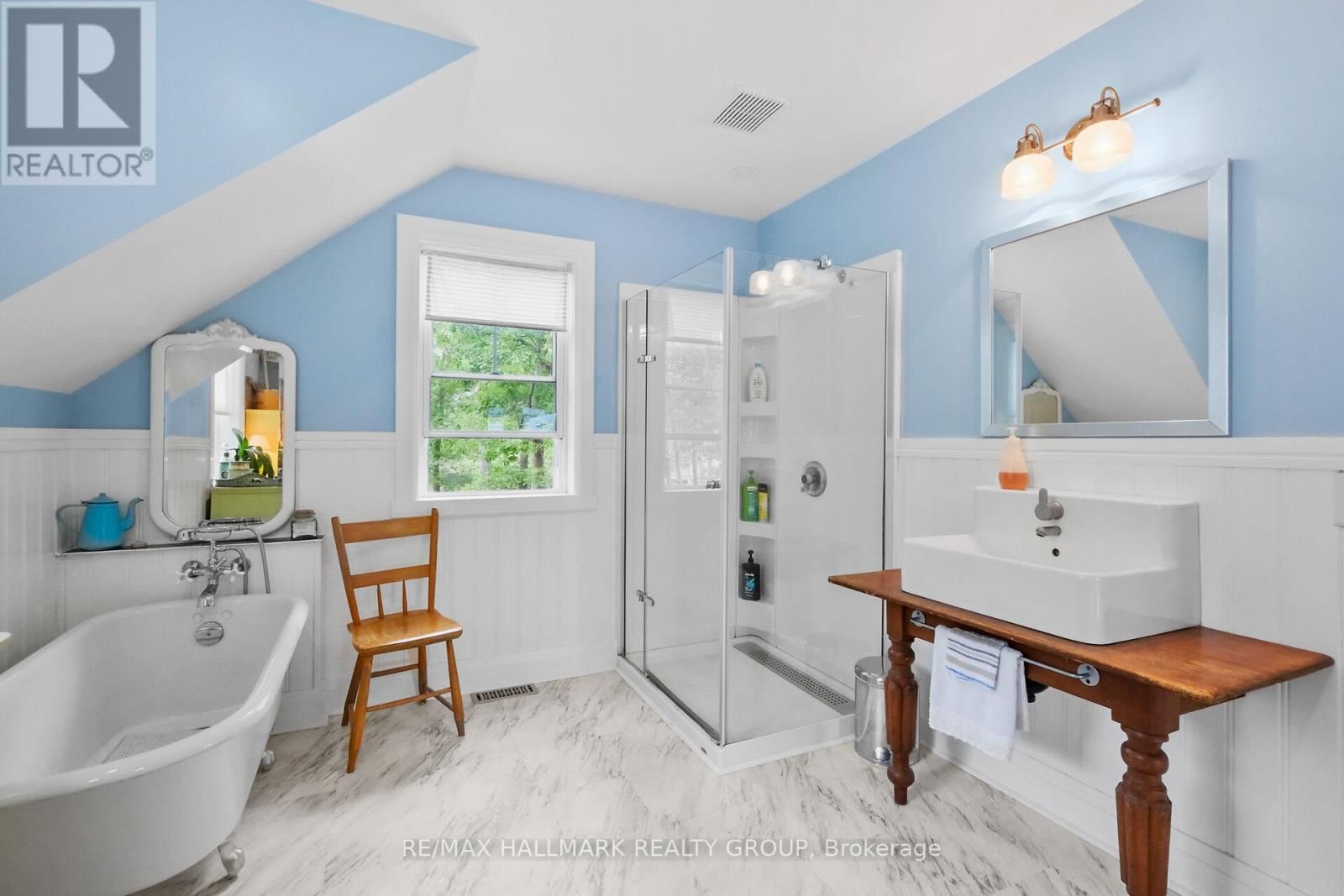 500 BAYVIEW DRIVE Image 30