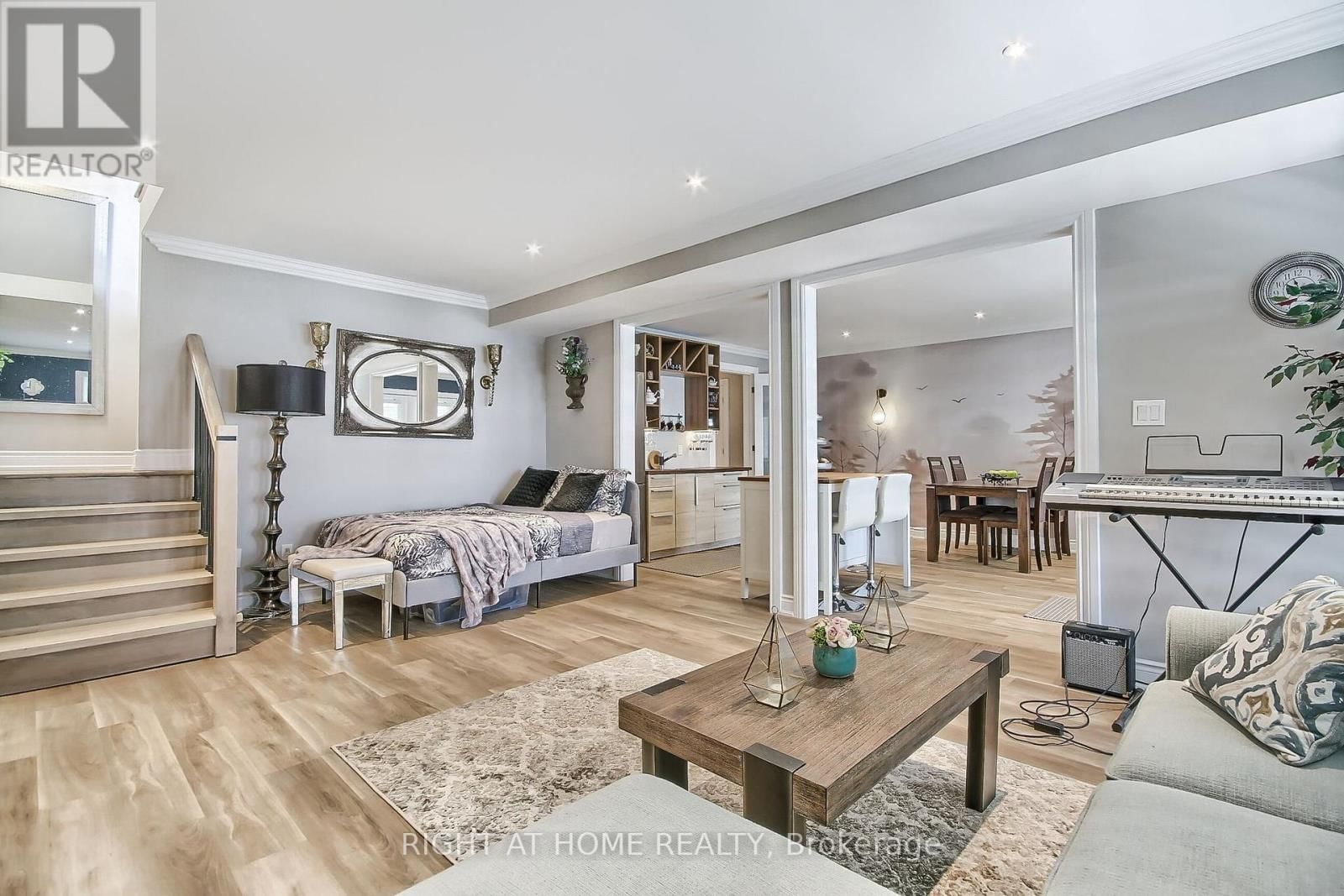 26 BEACH ROAD Image 35