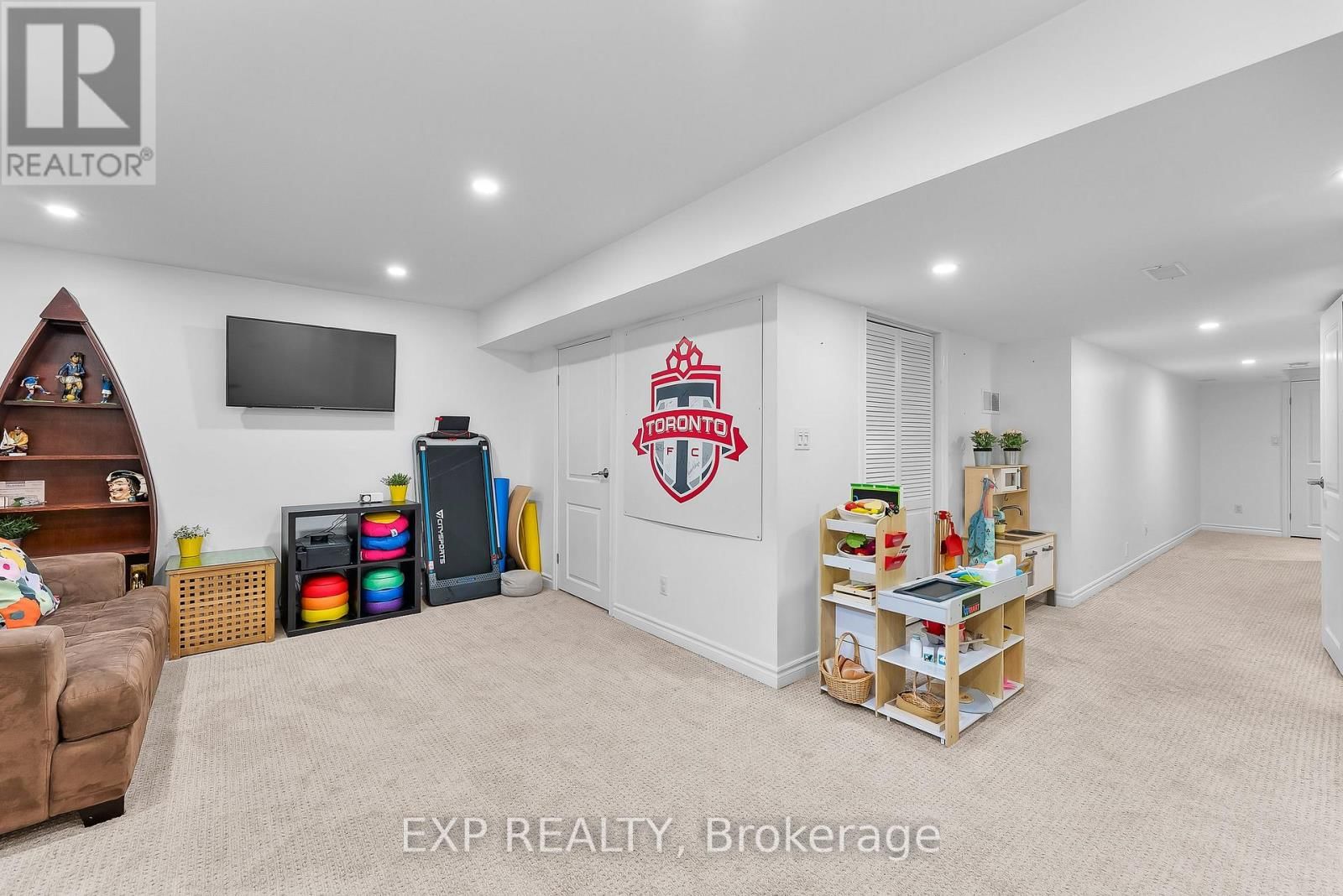 43 - 541 WINSTON ROAD Image 32