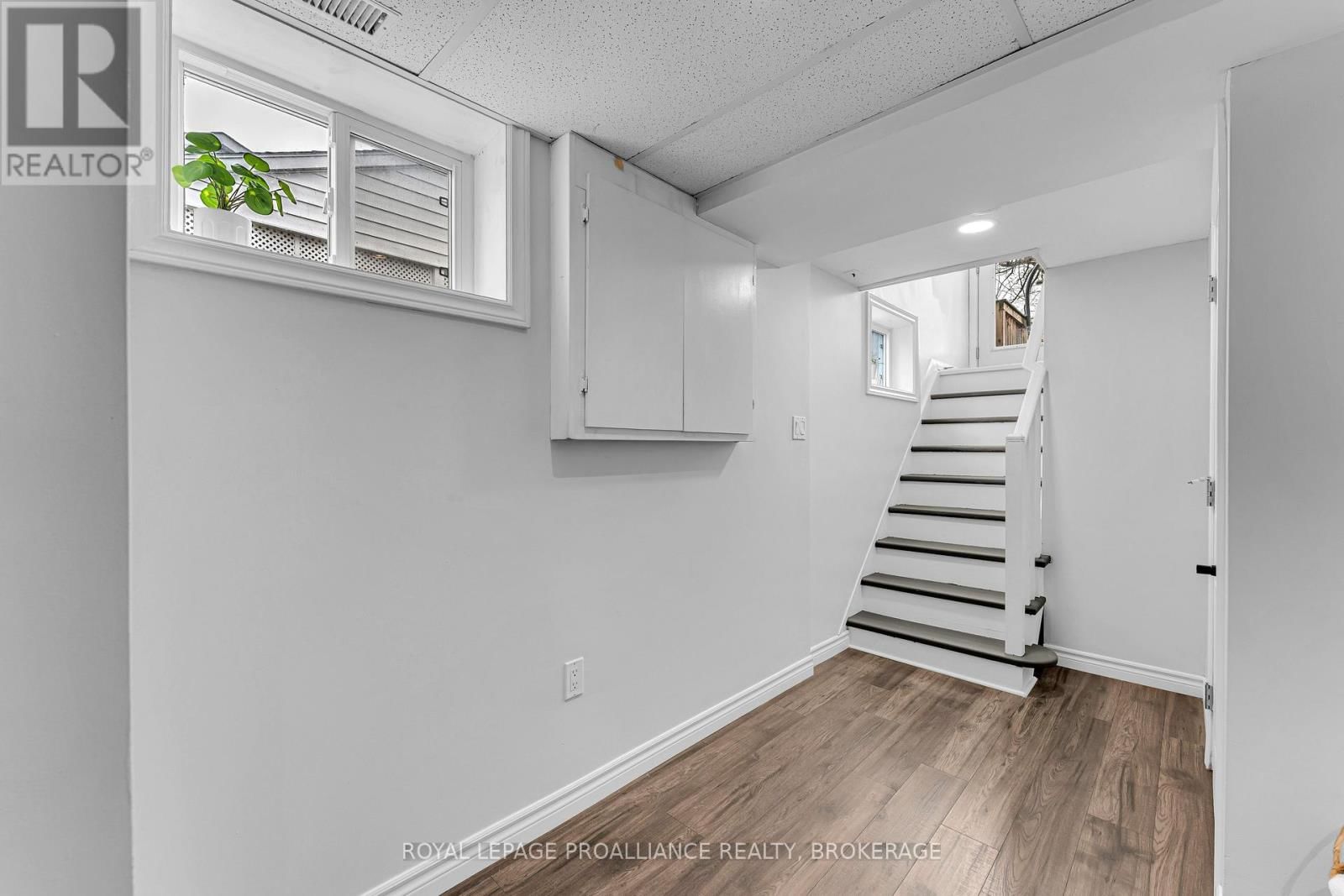 386 MCEWEN DRIVE Image 23