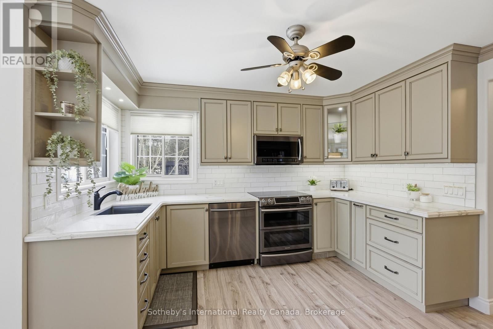 1099 DAVIS DRIVE Image 14