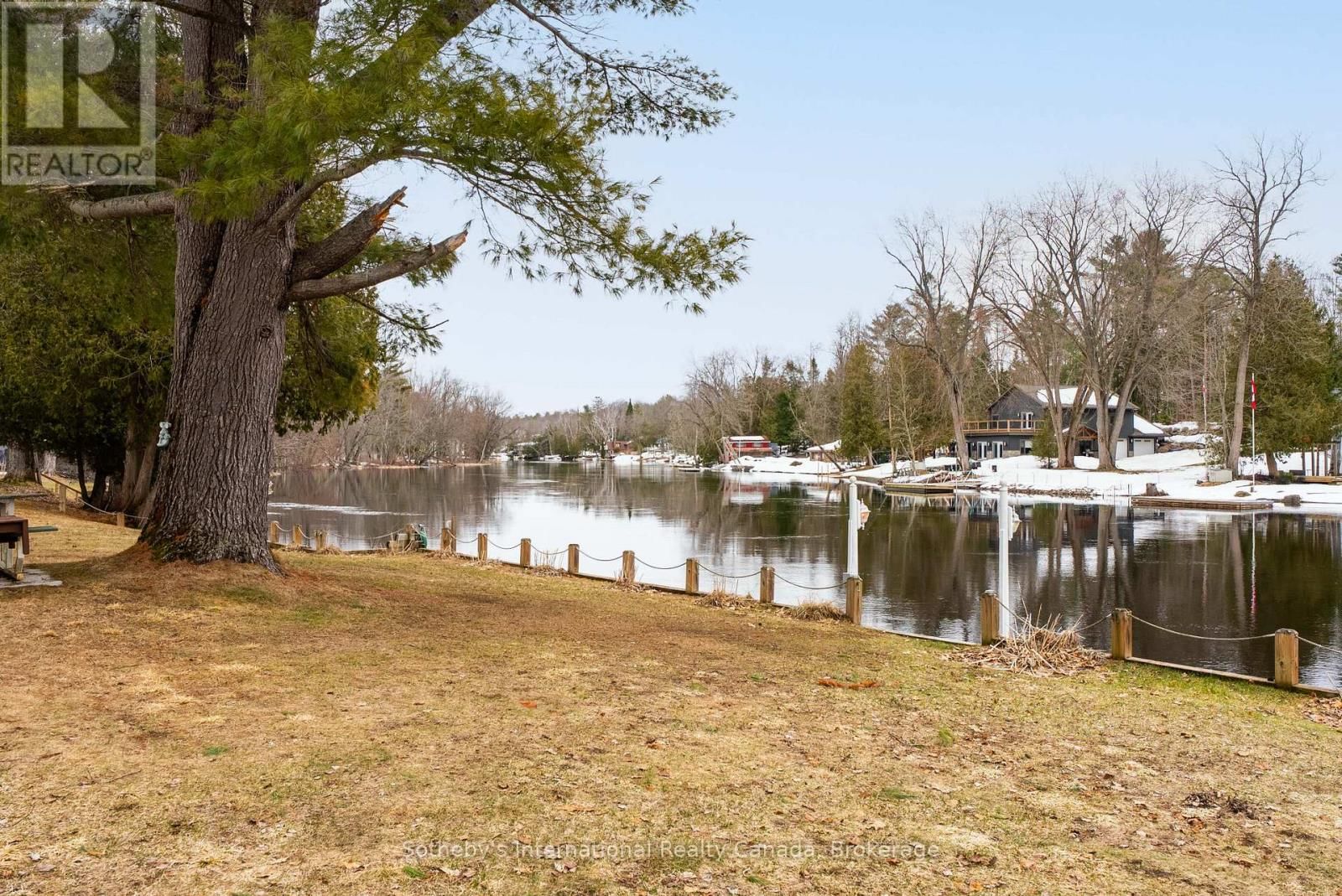 1099 DAVIS DRIVE Image 45