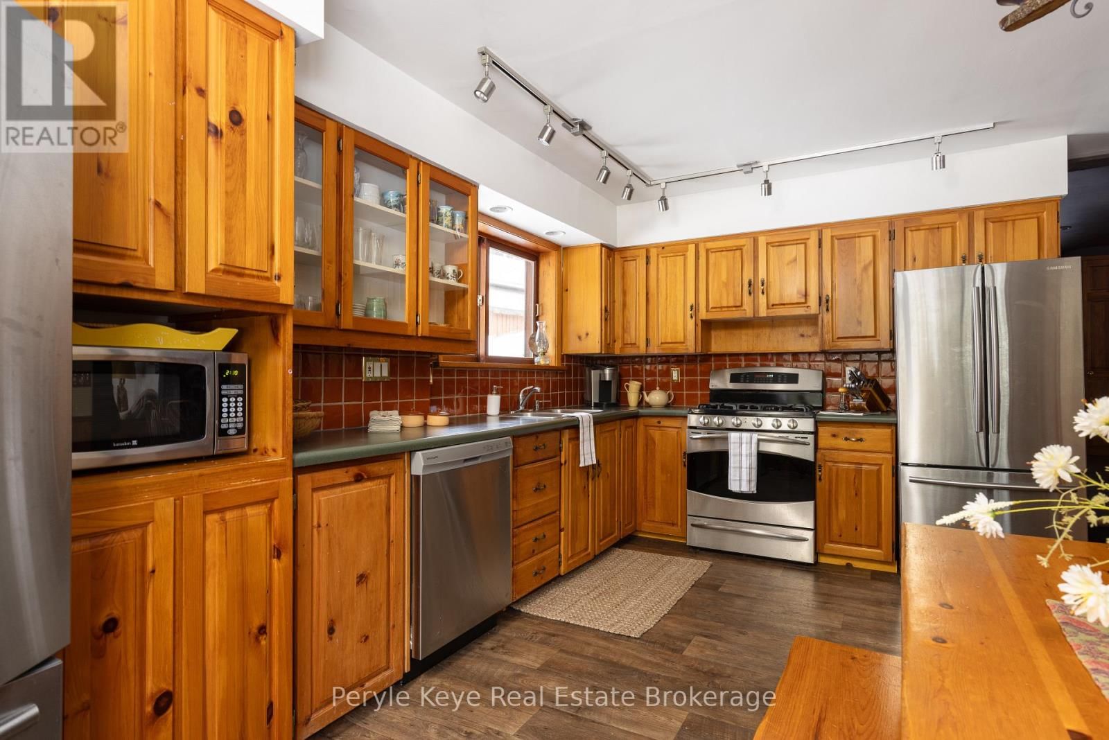 2391 LIMBERLOST ROAD Image 32