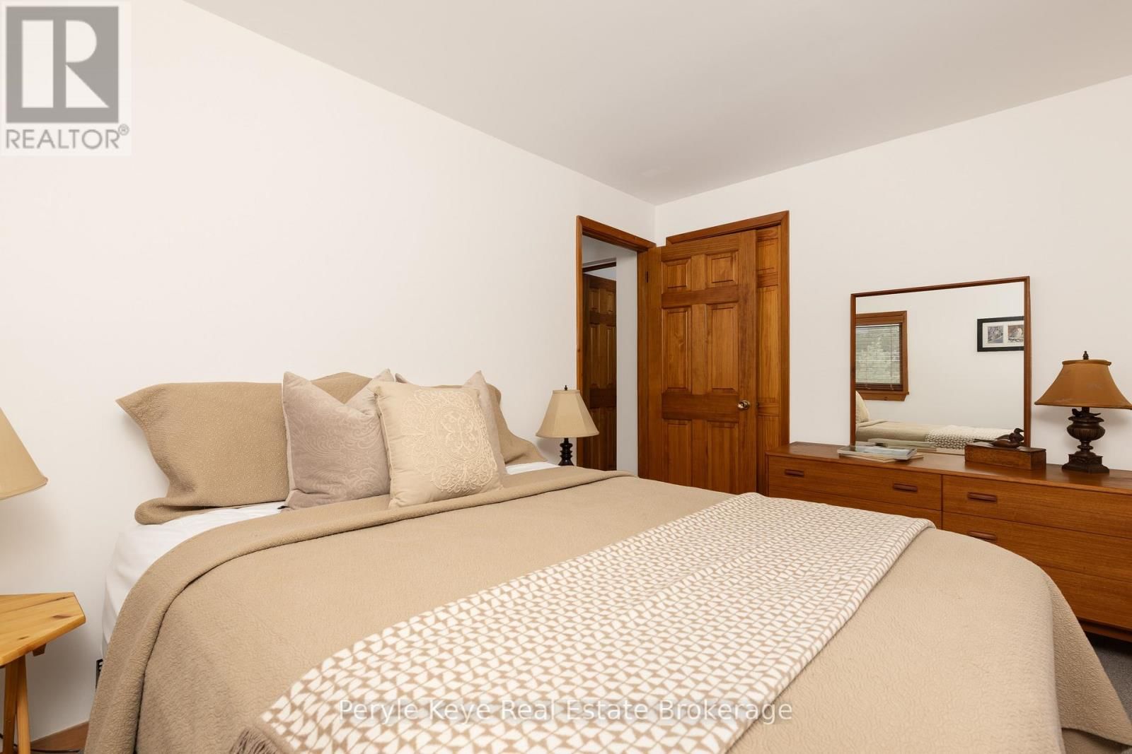 2391 LIMBERLOST ROAD Image 36