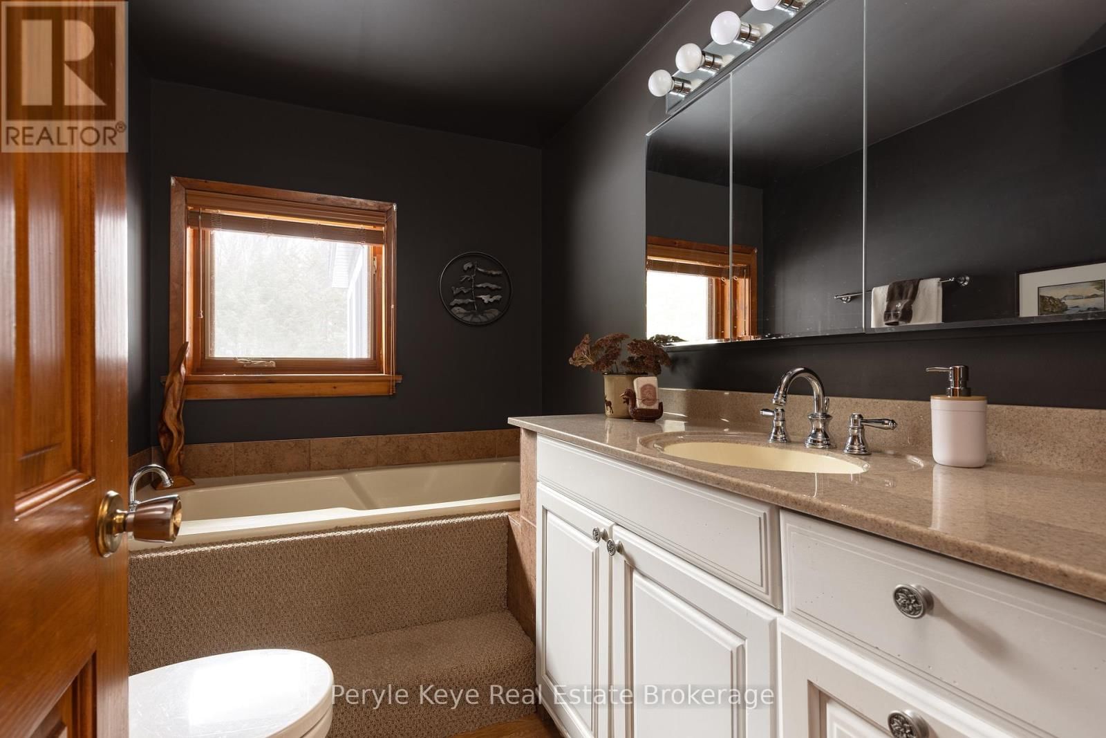 2391 LIMBERLOST ROAD Image 37