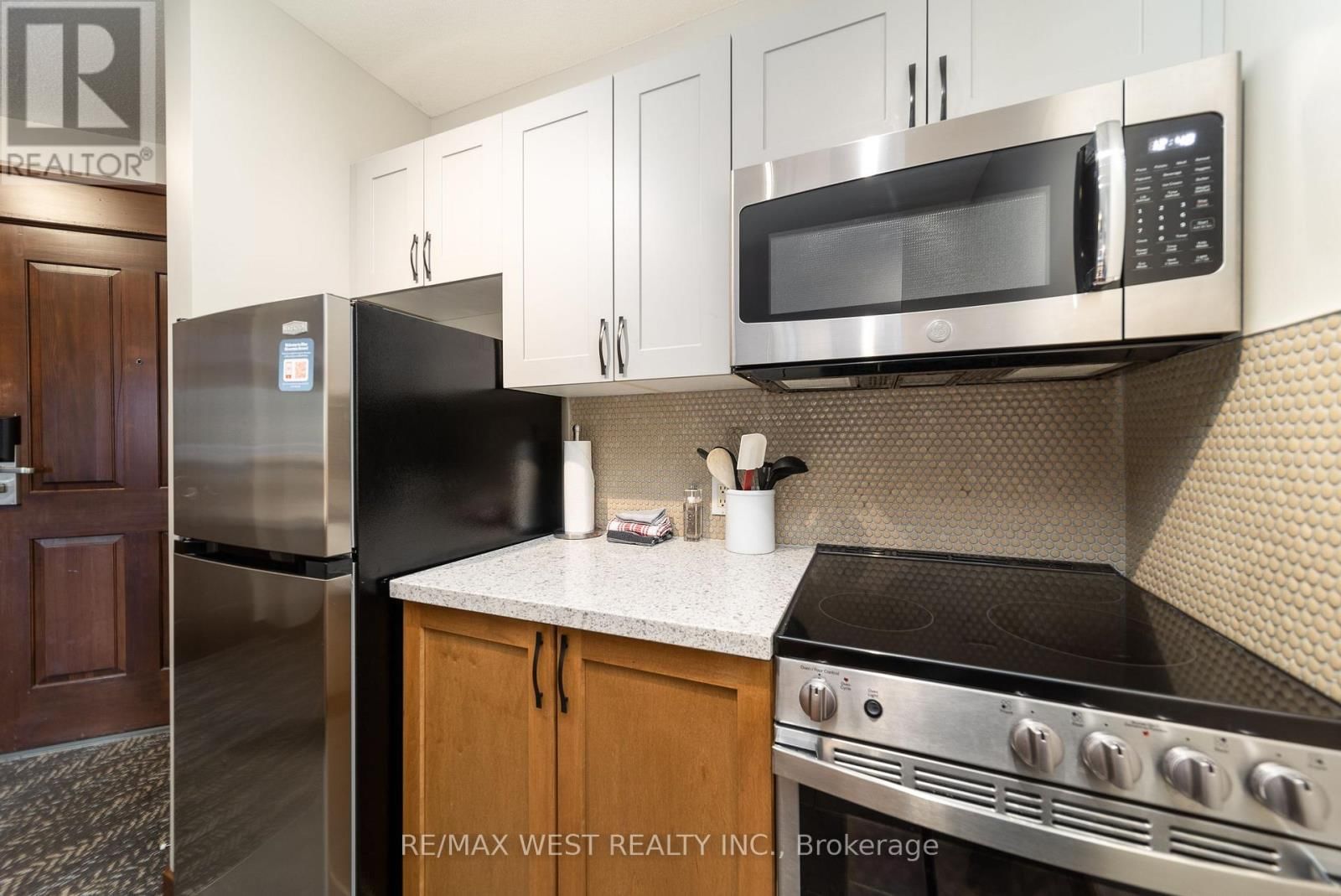 232 - 152 JOZO WEIDER BOULEVARD Image 14