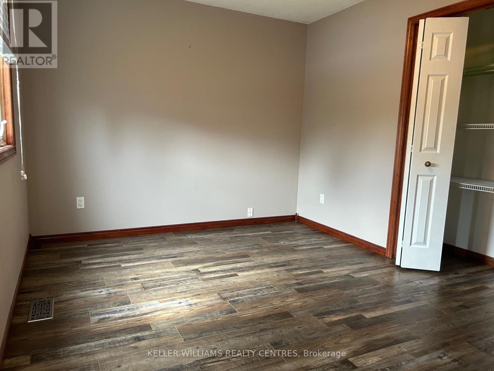 306 MCKELLAR STREET Image 16