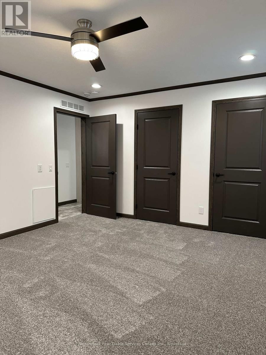 210 SPRUCE DRIVE Image 11