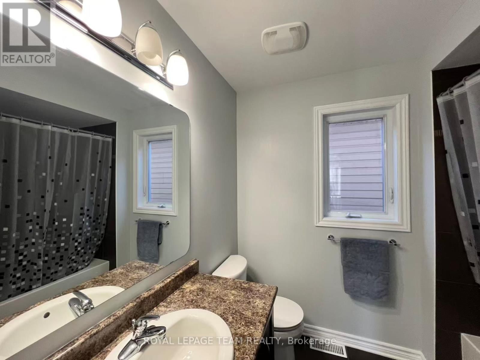 1097 NORTHGRAVES CRESCENT Image 21