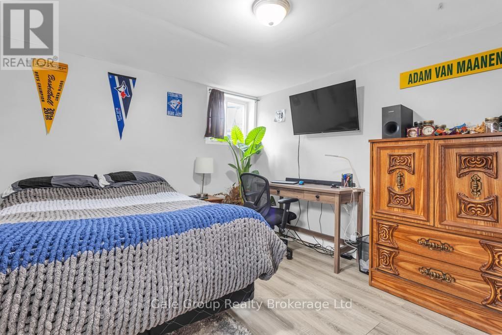 8827 PLANK ROAD Image 28