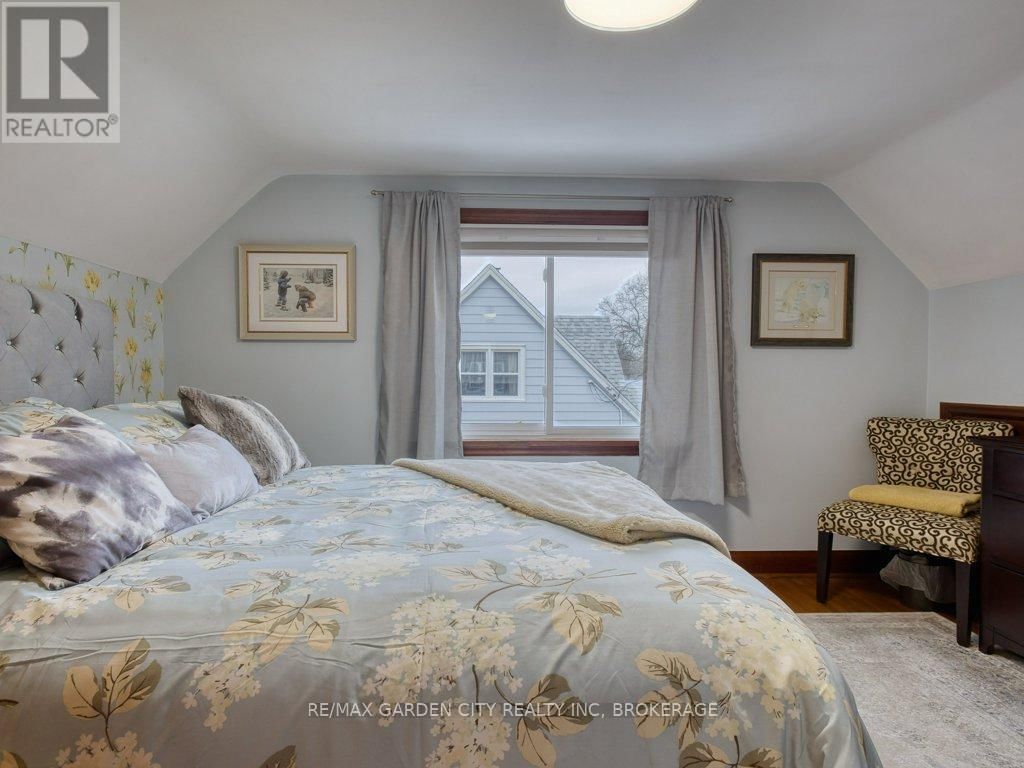 456 GENEVA STREET Image 22