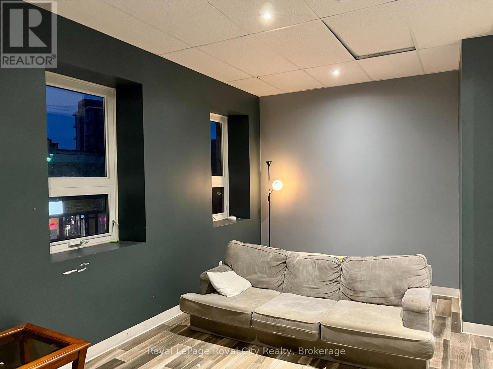 107-109 WYNDHAM STREET NORTH Image 18