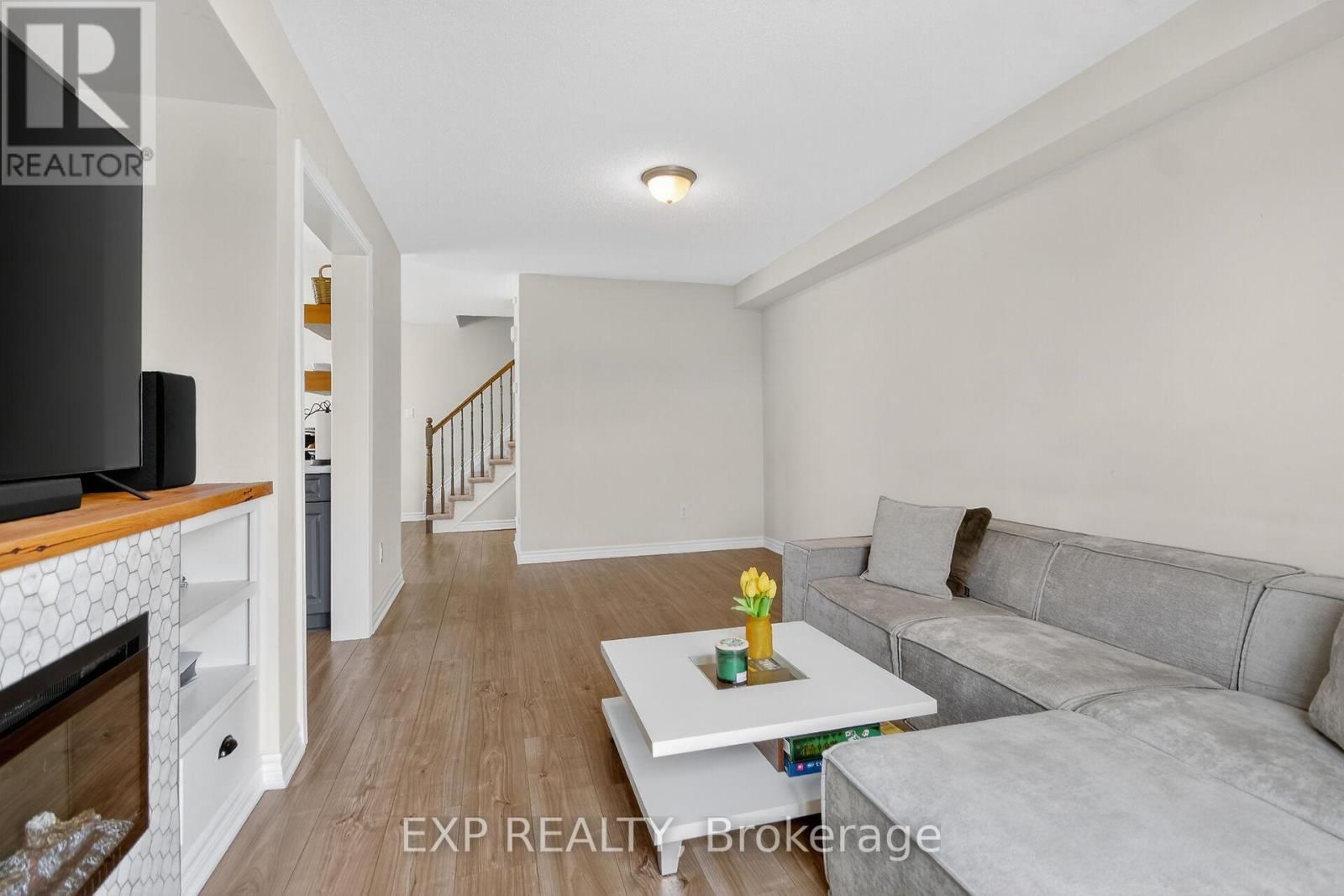 549 ENSATINA CRESCENT Image 19