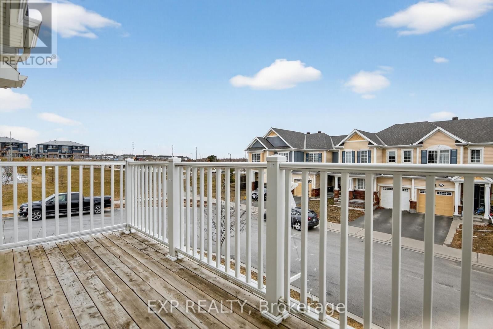 549 ENSATINA CRESCENT Image 23