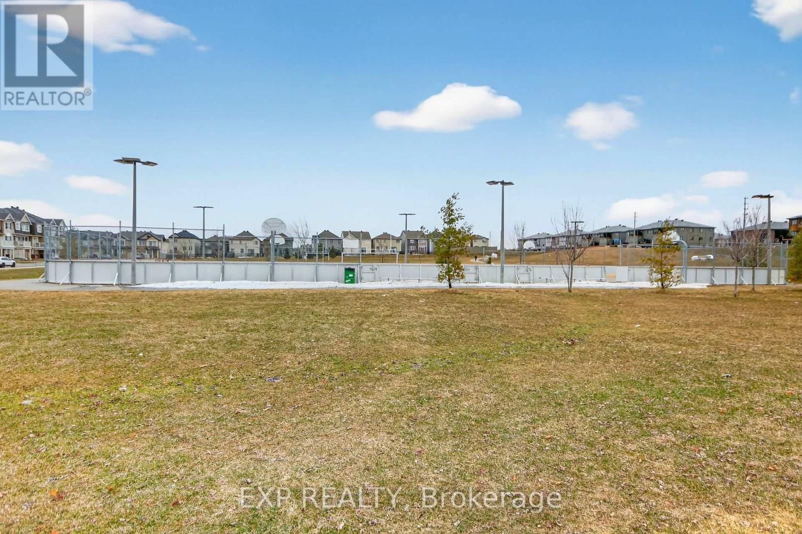 549 ENSATINA CRESCENT Image 35