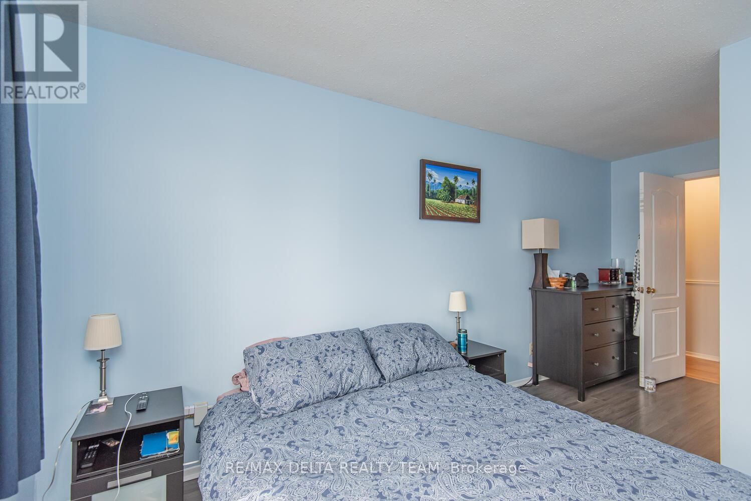 207 - 475 CANTEVAL TERRACE Image 22