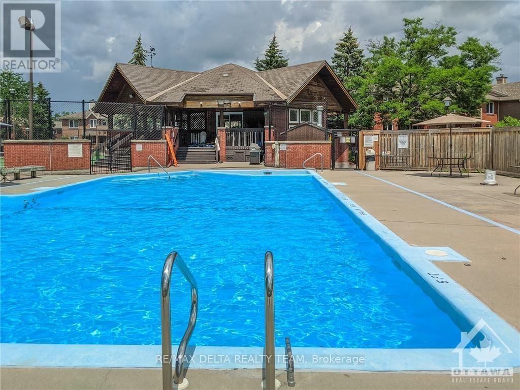 207 - 475 CANTEVAL TERRACE Image 34