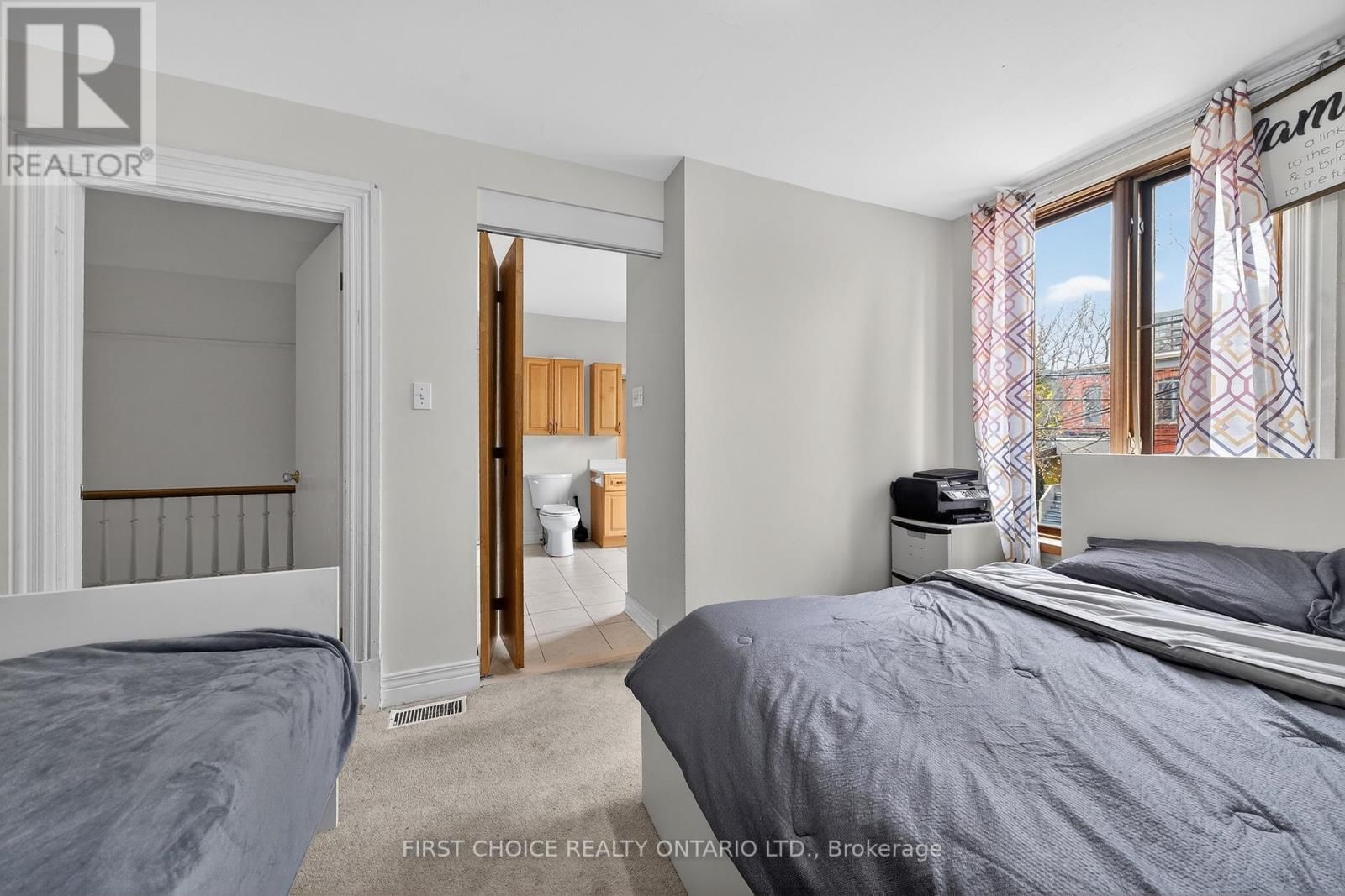 34 GILMOUR STREET Image 20