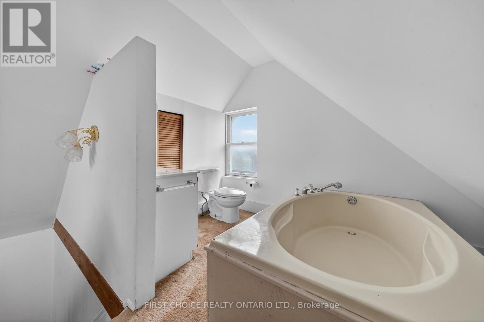 34 GILMOUR STREET Image 25