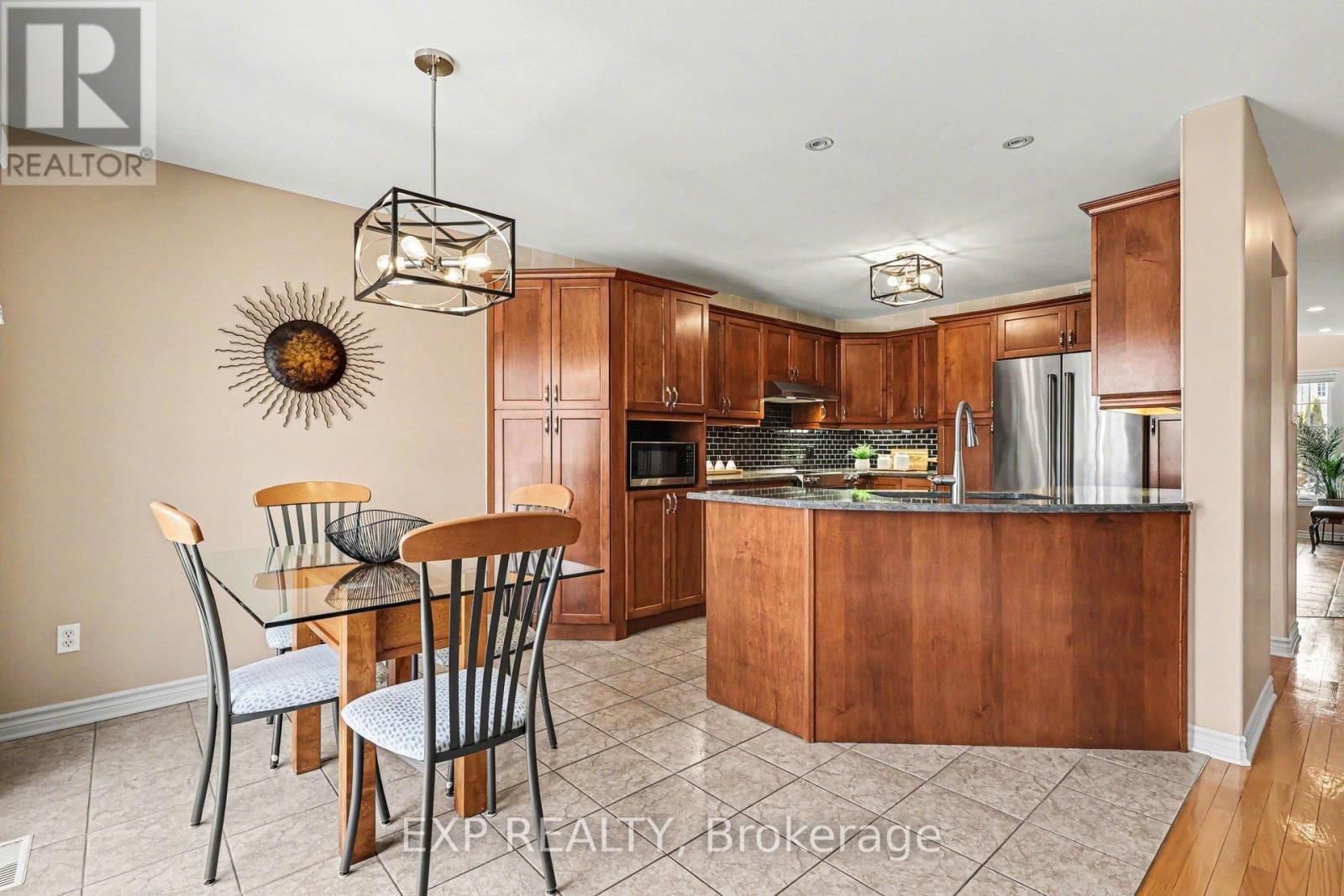 91 REMBRANDT DRIVE Image 10