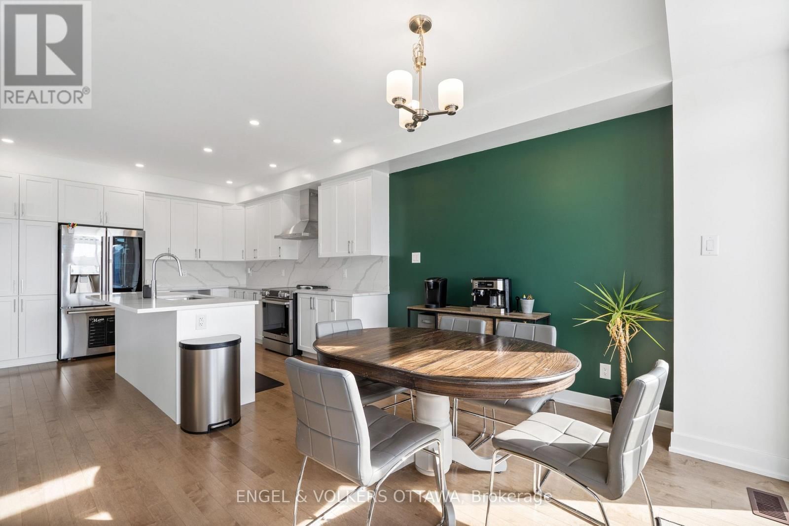 779 OVATION GROVE Image 13