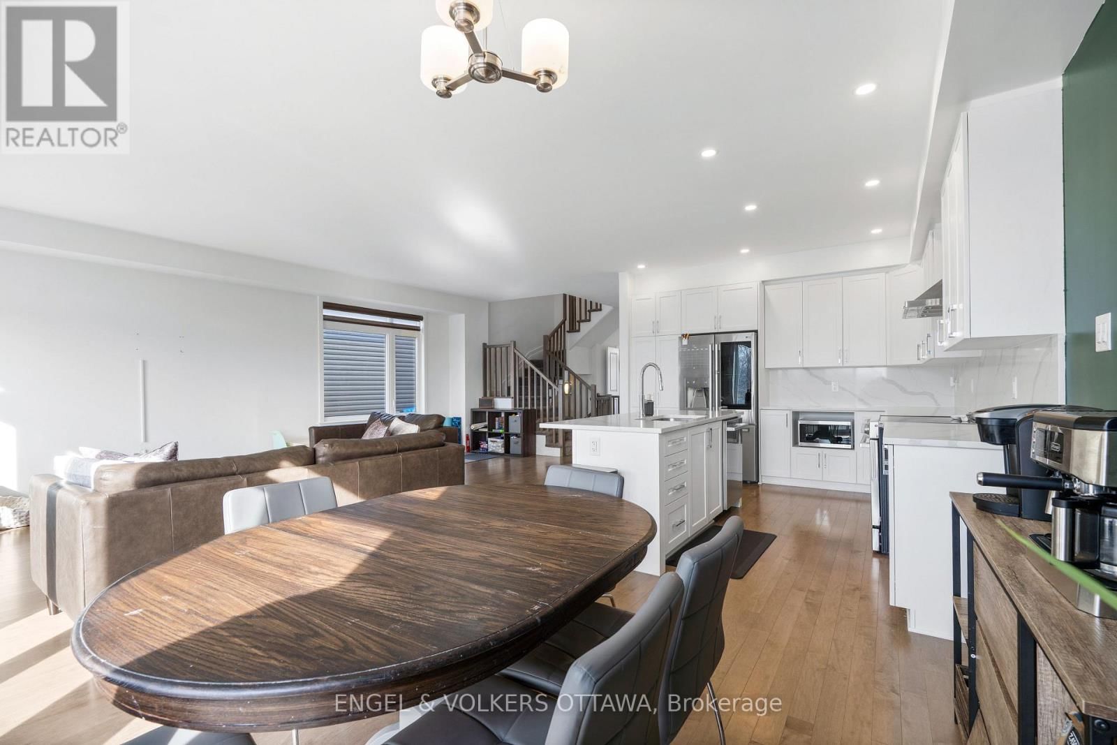 779 OVATION GROVE Image 15