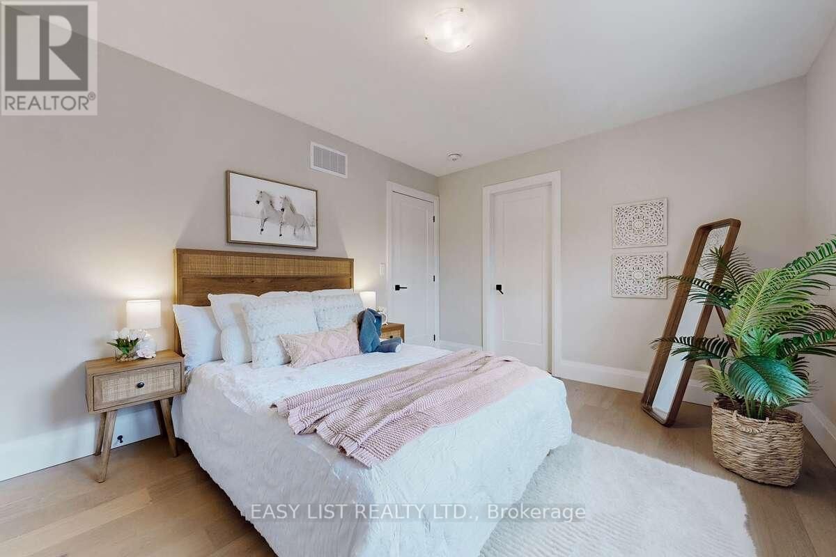 62 YORK DRIVE Image 18