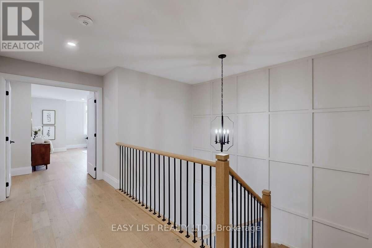 62 YORK DRIVE Image 24