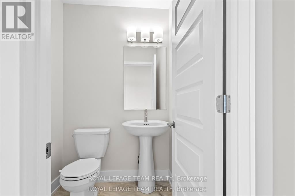 343 CANTERING DRIVE Image 5