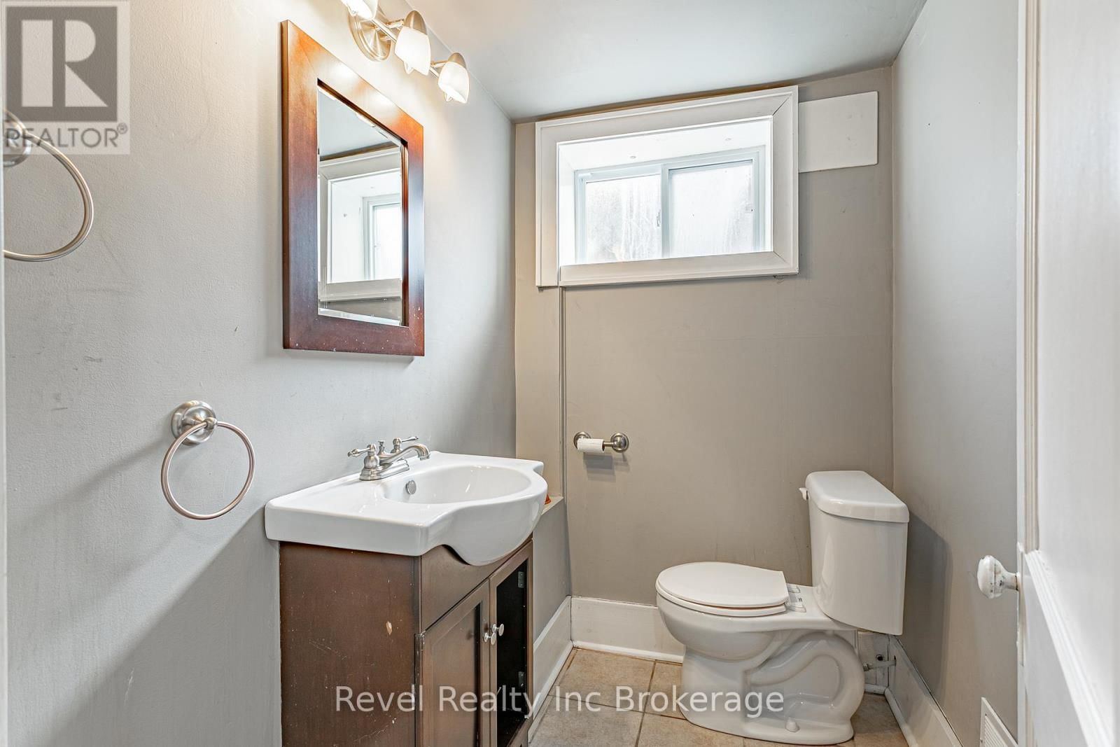 290 INGERSOLL AVENUE Image 28