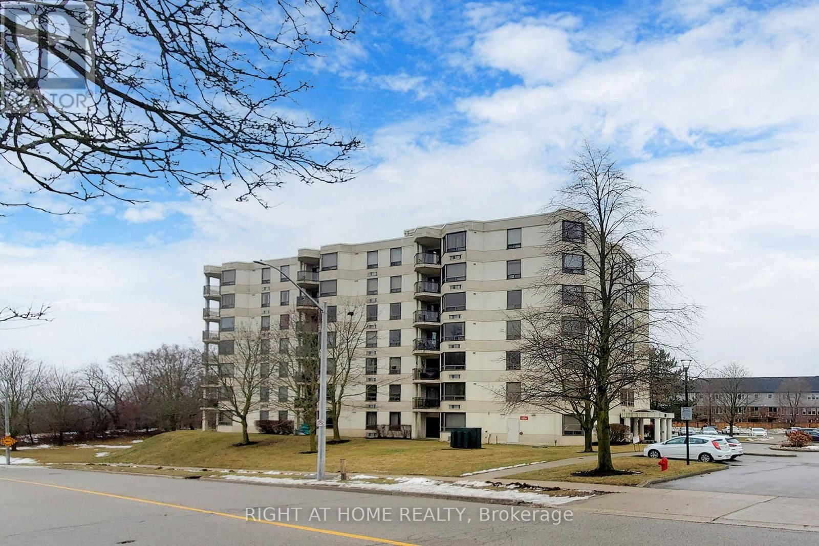 403 - 688 PRESTON PARKWAY Image 15