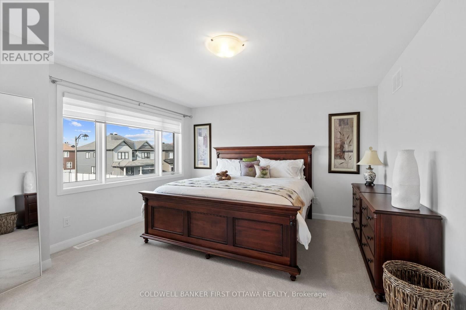 522 ANCHOR CIRCLE Image 24