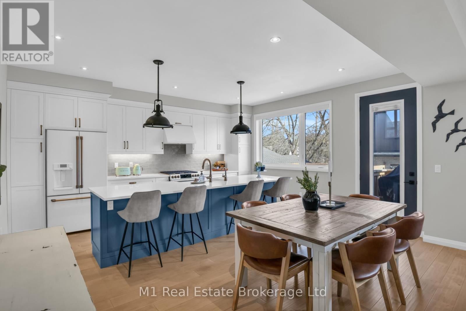 25 CREEKSIDE TERRACE Image 13