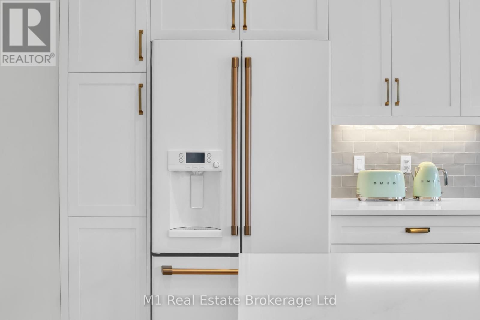 25 CREEKSIDE TERRACE Image 17