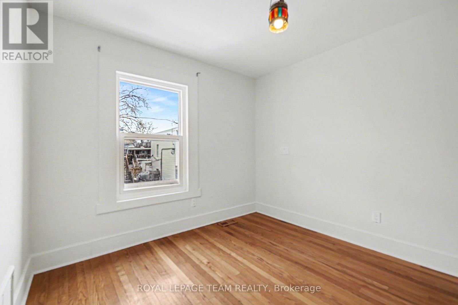 236 EMOND STREET Image 23