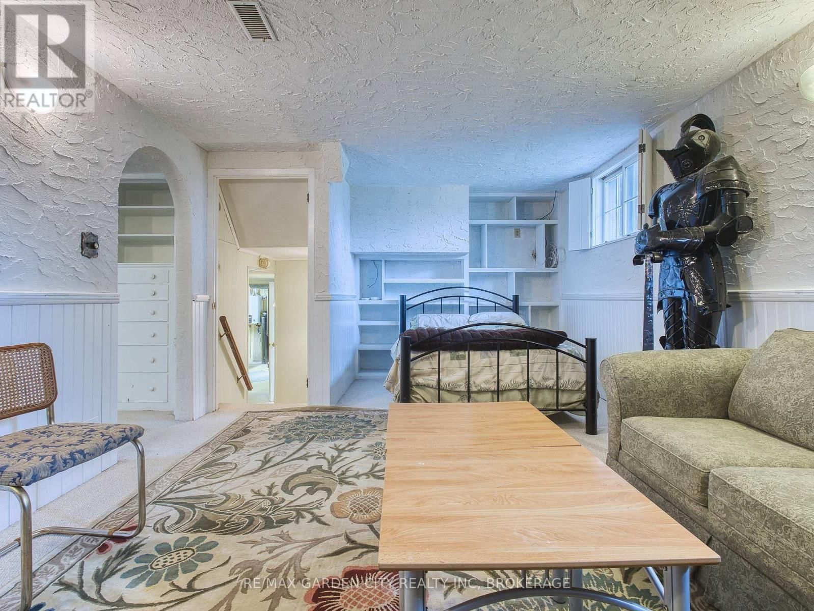 102 MEREDITH DRIVE Image 27