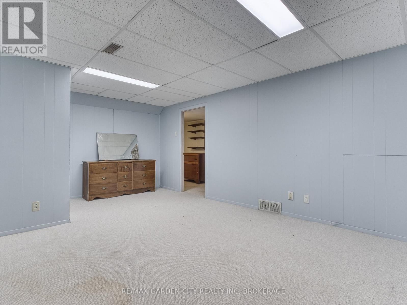 102 MEREDITH DRIVE Image 30