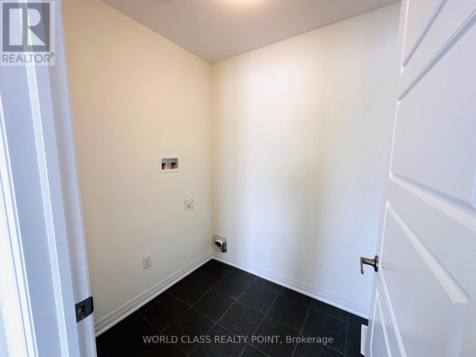 153 WILMOT ROAD Image 26