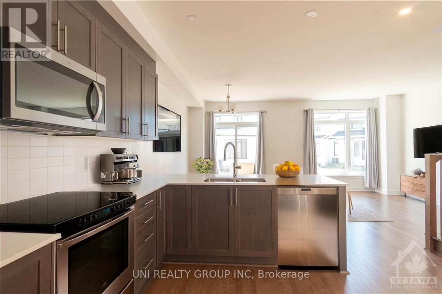 65 ROBUSTA LANE Image 13