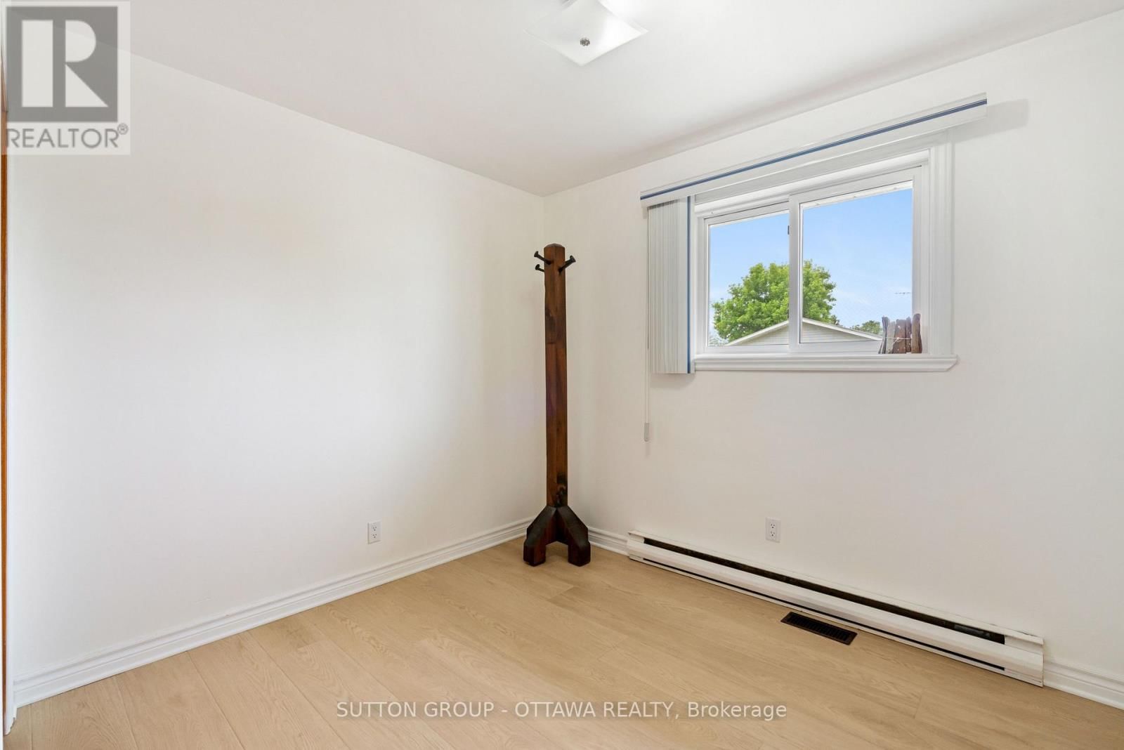 20330 LOCHIEL ROAD Image 24