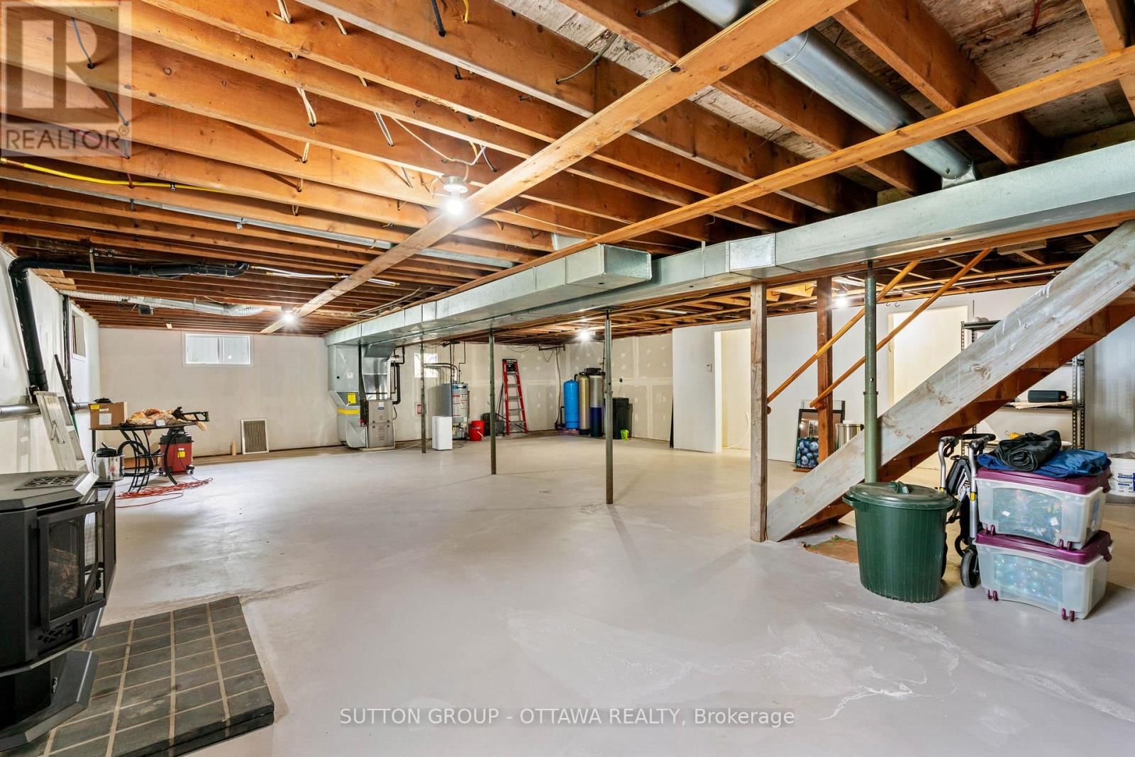 20330 LOCHIEL ROAD Image 30