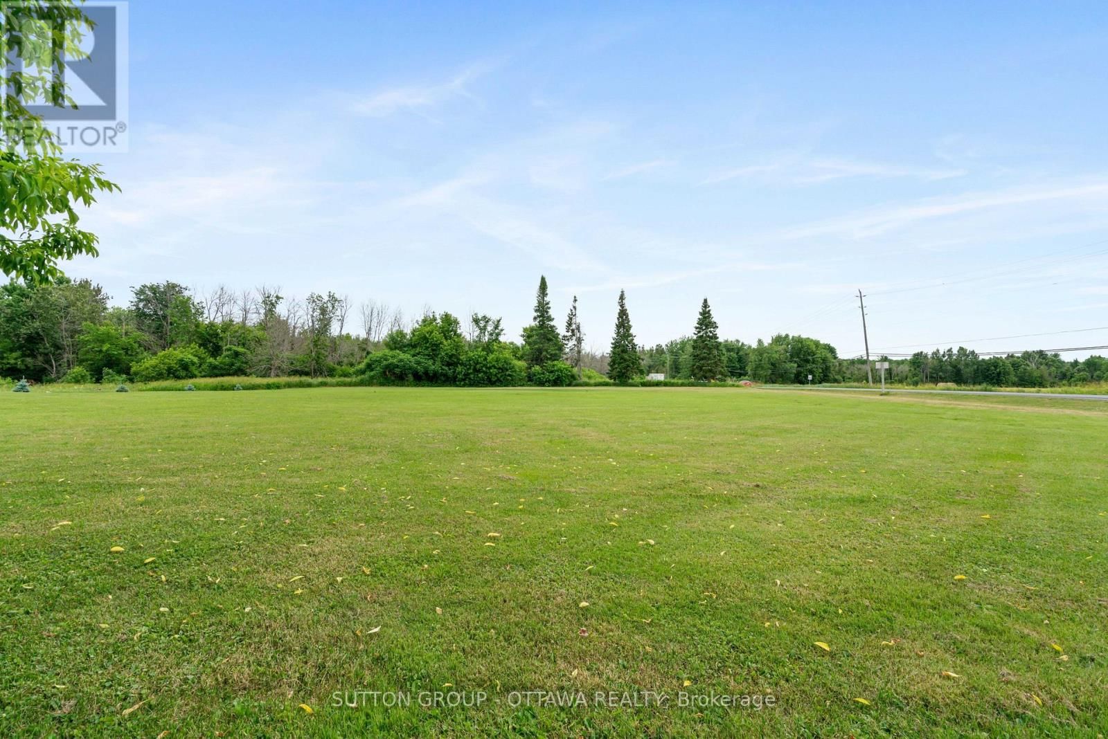 20330 LOCHIEL ROAD Image 37