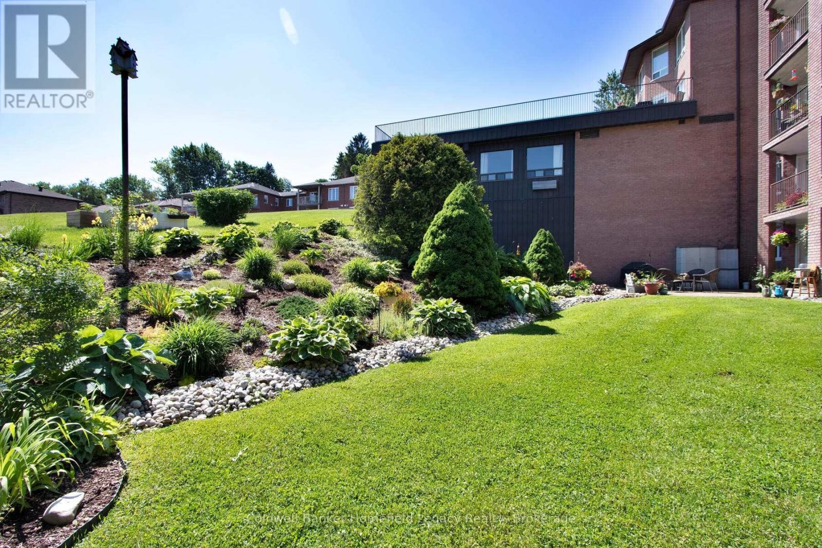 22 ST ANDREW STREET NORTH Image 18