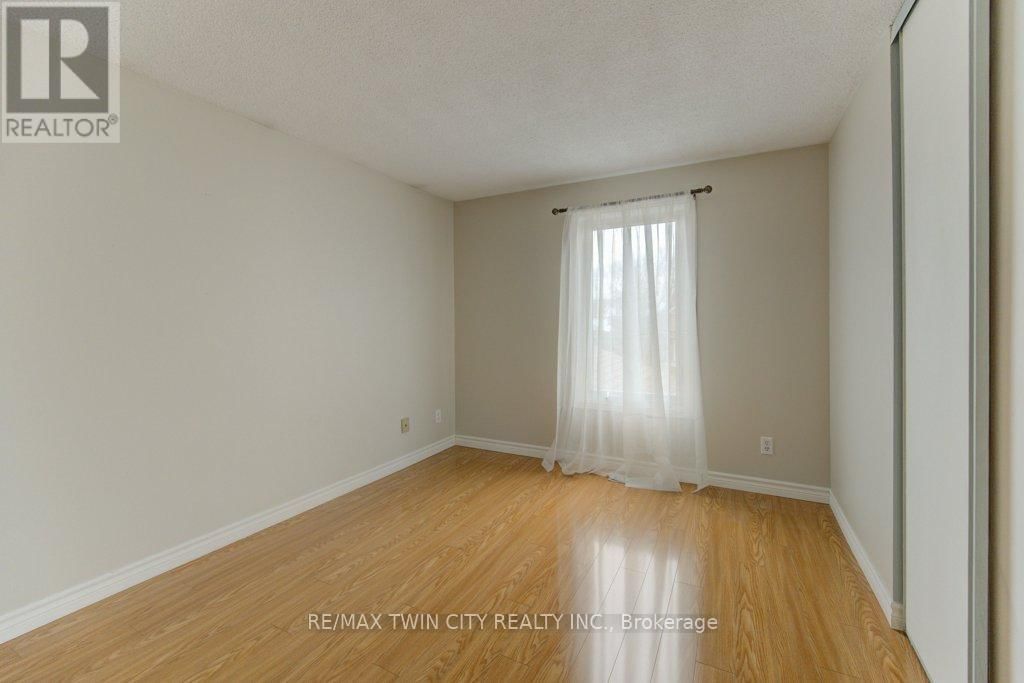 15 DEERWOOD CRESCENT Image 29