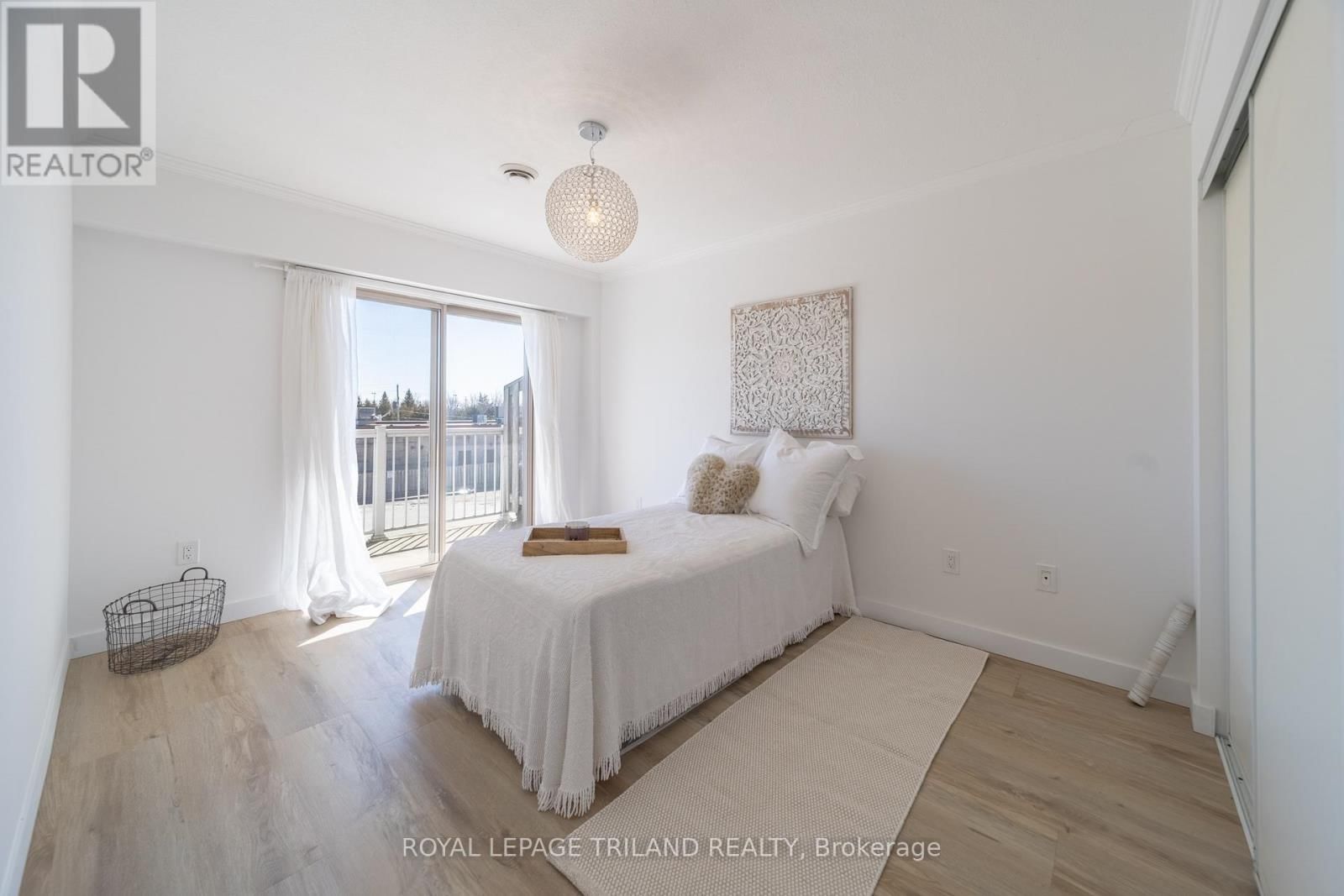 7 - 8 OAK STREET Image 35