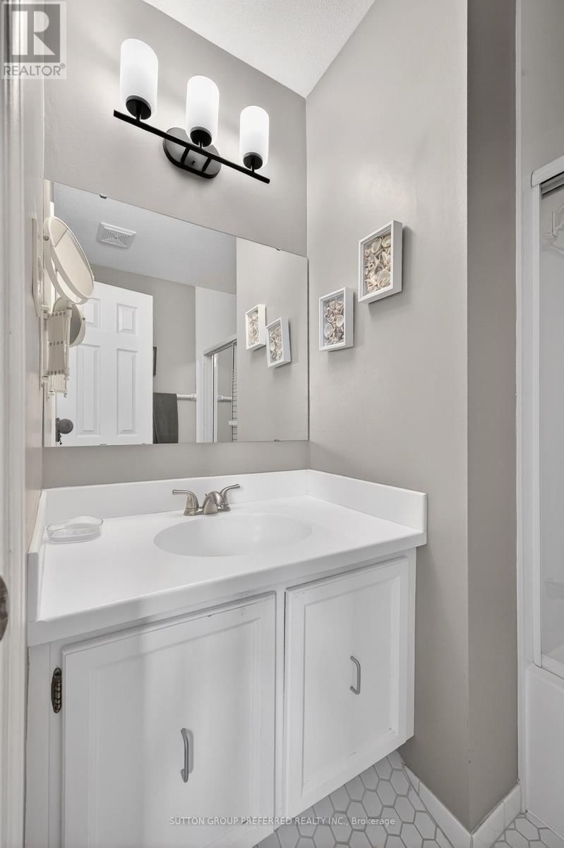 115 BRIXHAM CRESCENT Image 31