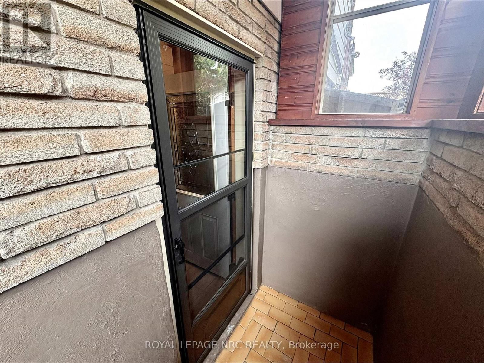 7151 MAYWOOD STREET Image 9